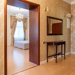Kings Retreat Royal In *